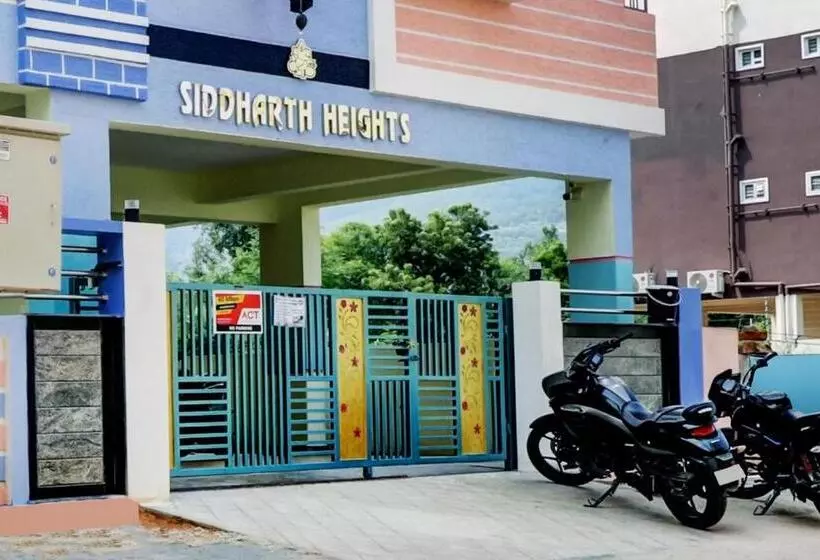 Hotelli Collection O Nandini Hill View Homestay