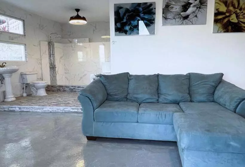 هتل Godfather #7 Balcony, Large Sofa Bed At Casablanca