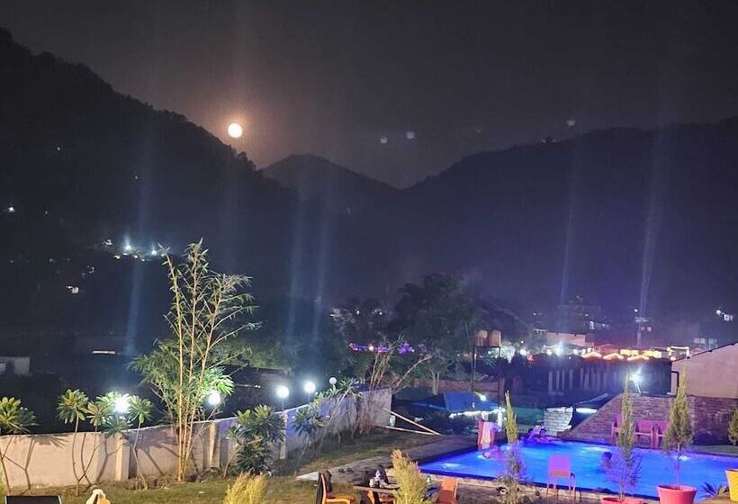 Отель Pride Inn Luxury Resort By Uk Heaven