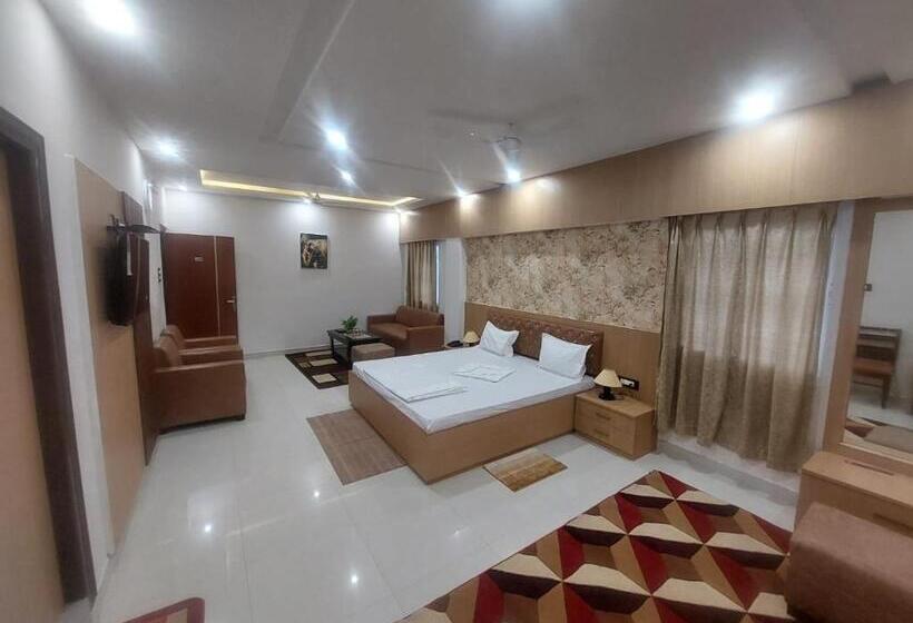 בית מלון כפרי Sunshine & Restaurant