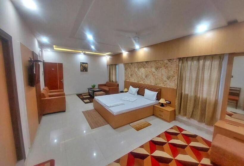 בית מלון כפרי Sunshine & Restaurant