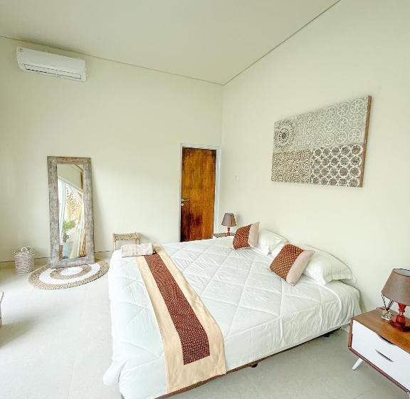 Отель Villa Kanjeng Heritage Home Jogja