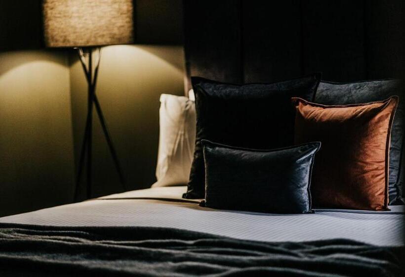 מוטל The Amalfi Minimalist Room L