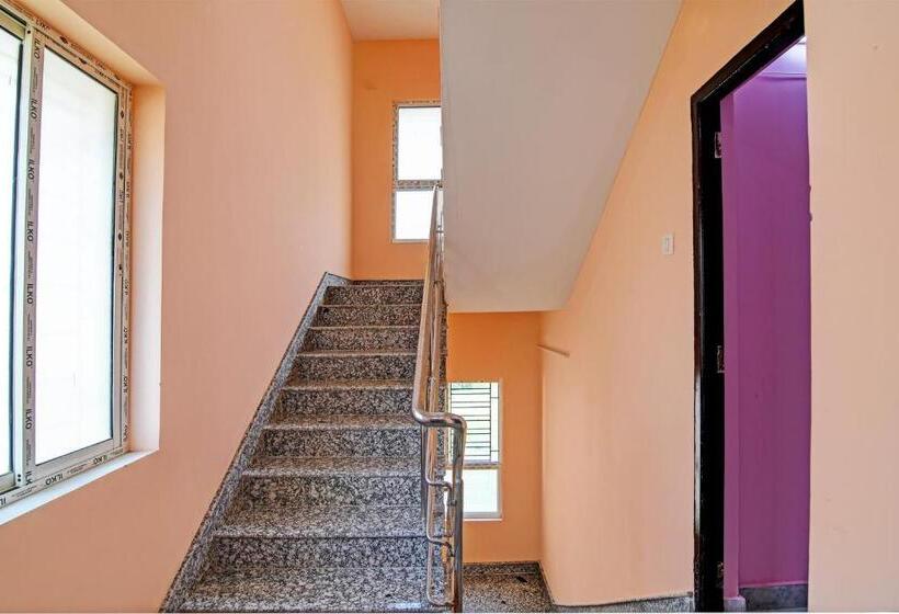 Fabhotel Dishan Plaza