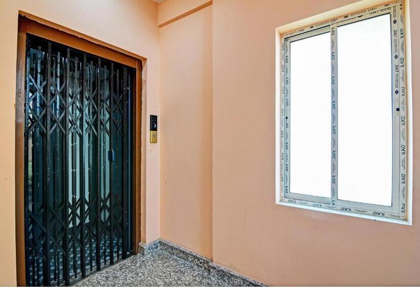 Fabhotel Dishan Plaza