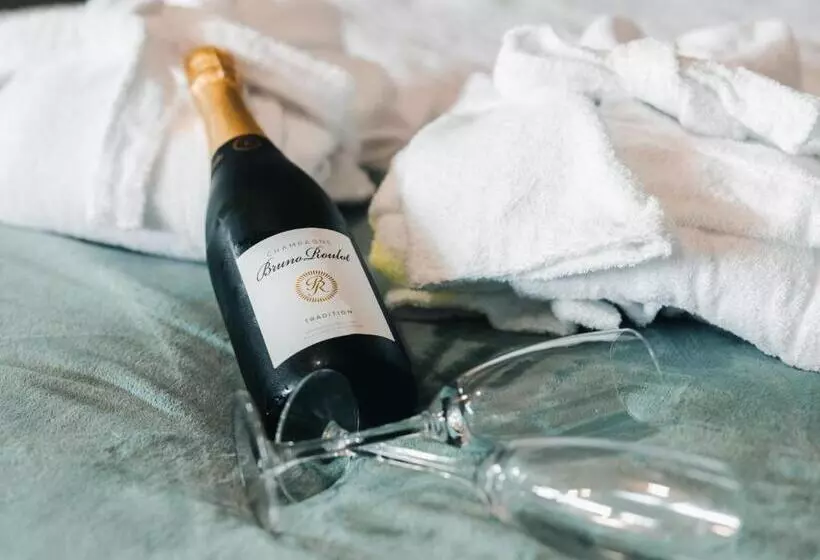 Majatalo Au Coin De Paradis