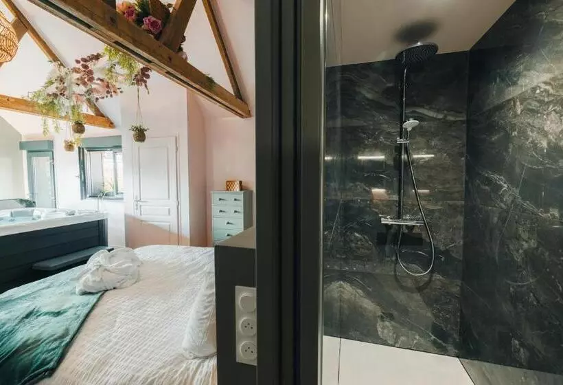 Majatalo Au Coin De Paradis