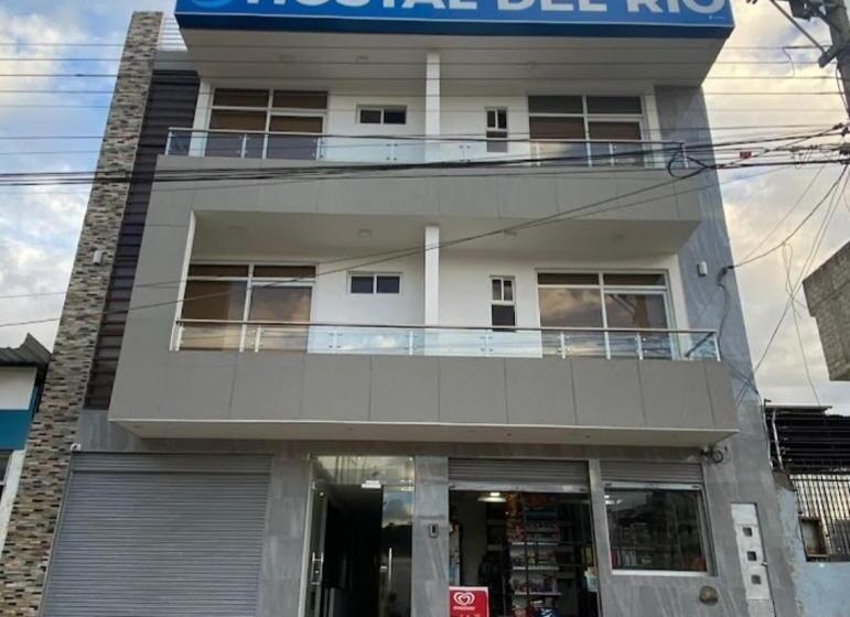 Pension Hostal Del Rio