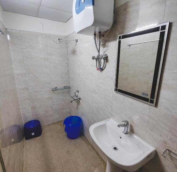 پانسیون Insara Cottage Homestay