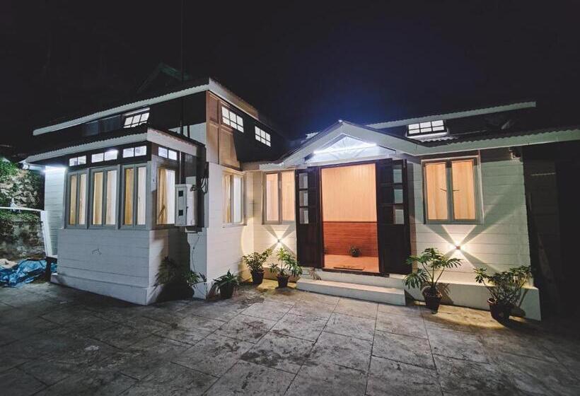 پانسیون Insara Cottage Homestay