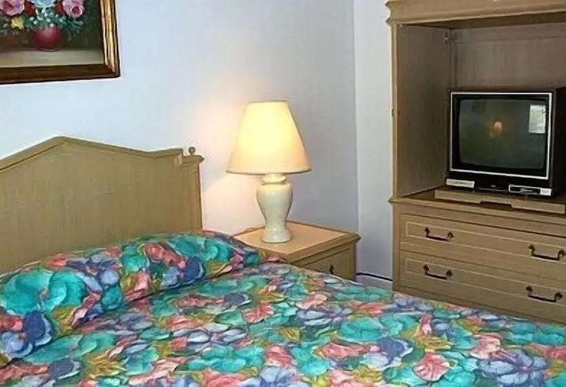 Aquarius Arms Motel
