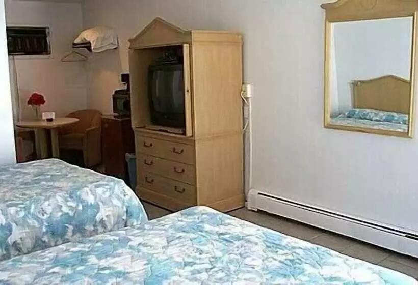 Aquarius Arms Motel