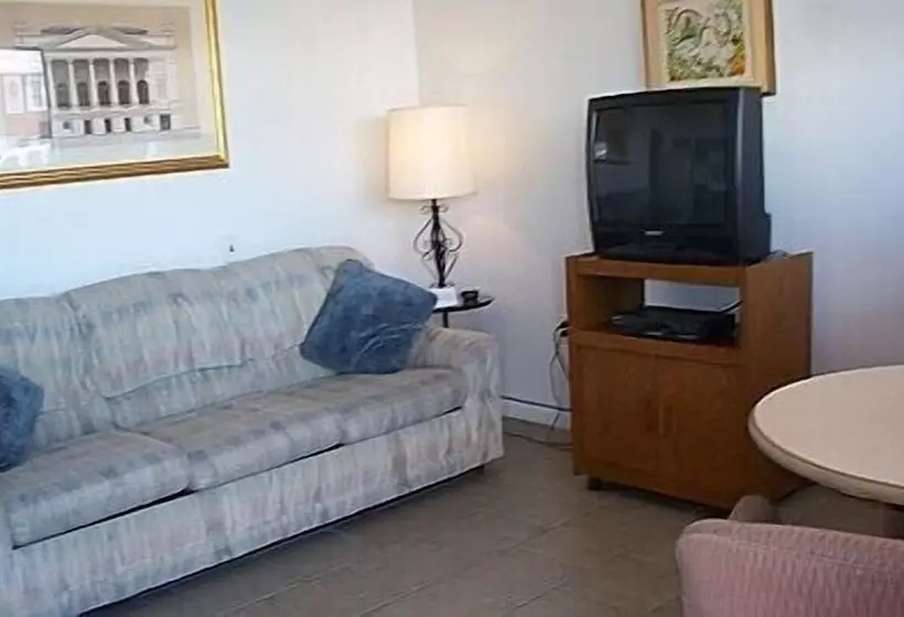 Aquarius Arms Motel
