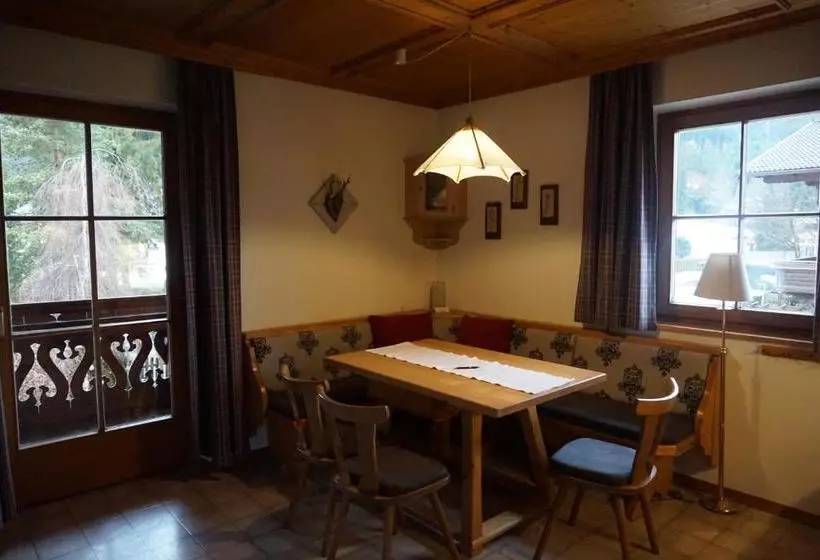 ホテル Appartements Huber