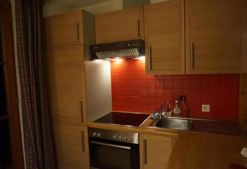 ホテル Appartements Huber