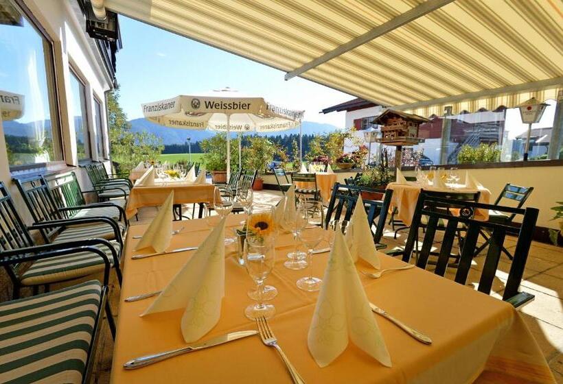 ホテル Baumgarten & Chalet Baumgarten