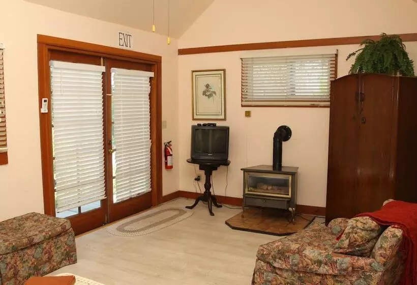 Hotelli Bear Flag Inn