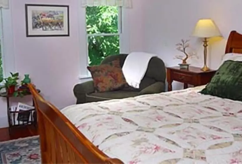 Hotelli Bear Flag Inn