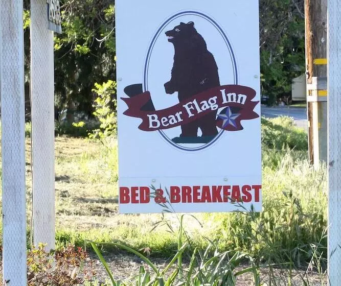 Hotelli Bear Flag Inn