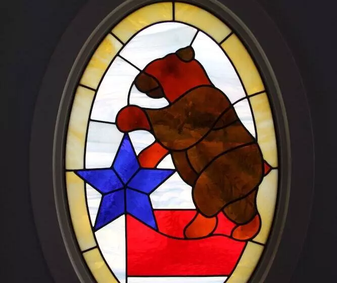 Hotelli Bear Flag Inn