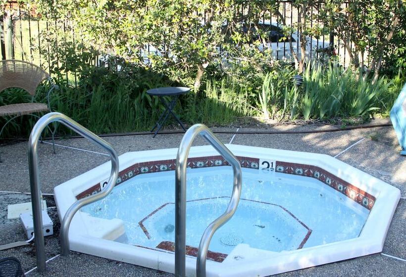 호텔 Bear Flag Inn