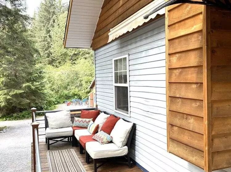 Hotelli Bell In The Woods B&b