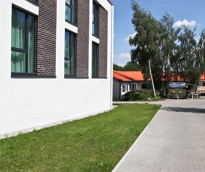 בית מלון כפרי Country Inn Suiten