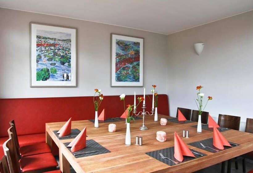 בית מלון כפרי Country Inn Suiten