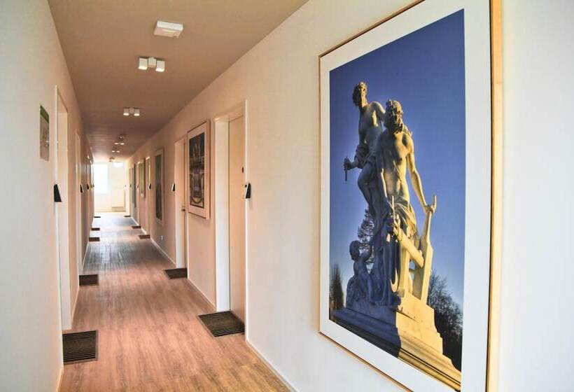 בית מלון כפרי Country Inn Suiten