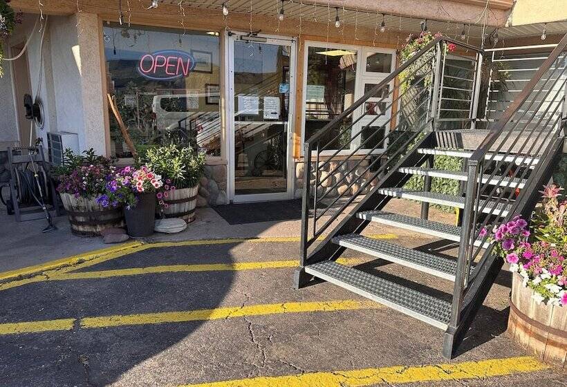 酒店 Gateway Lodge