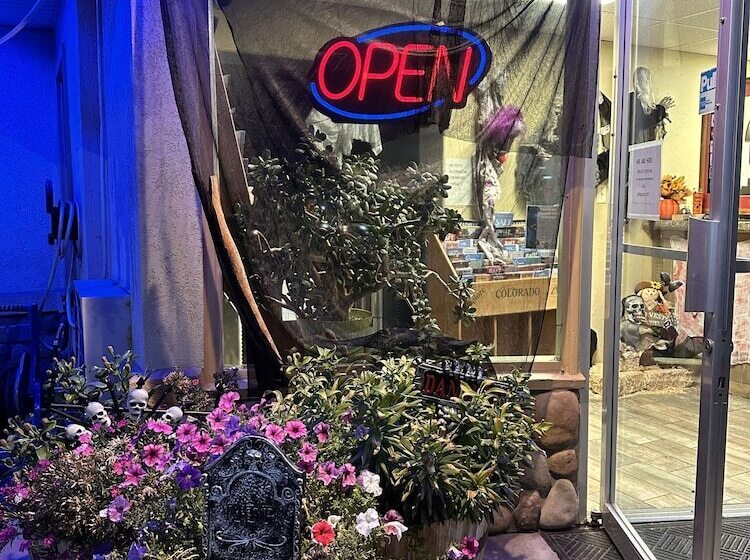 酒店 Gateway Lodge