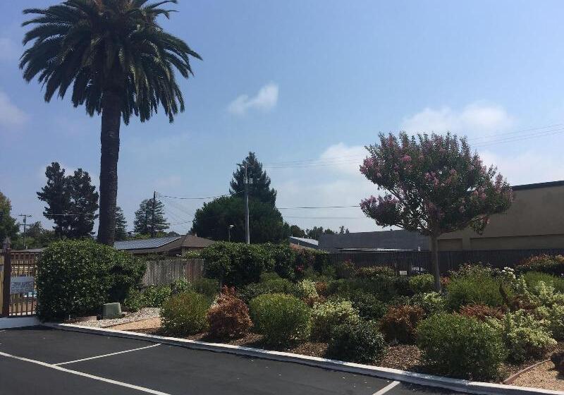 호텔 Hitching Post Studios Inn