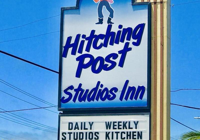 호텔 Hitching Post Studios Inn
