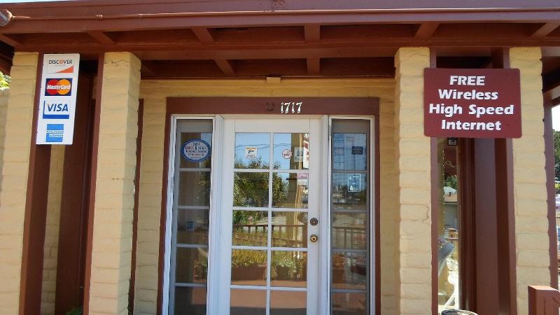 호텔 Hitching Post Studios Inn