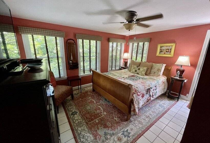 هتل Inn At Cook Street