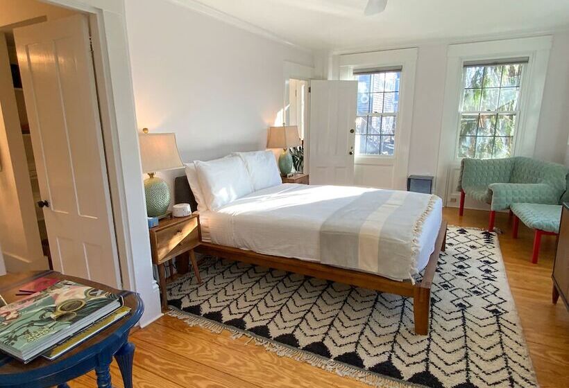 هتل Inn At Cook Street