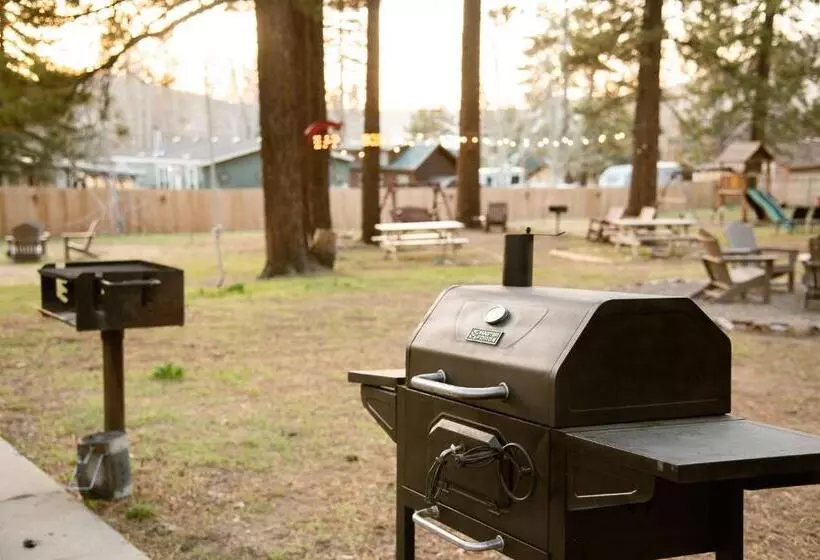 هتل Lakewood Cabins