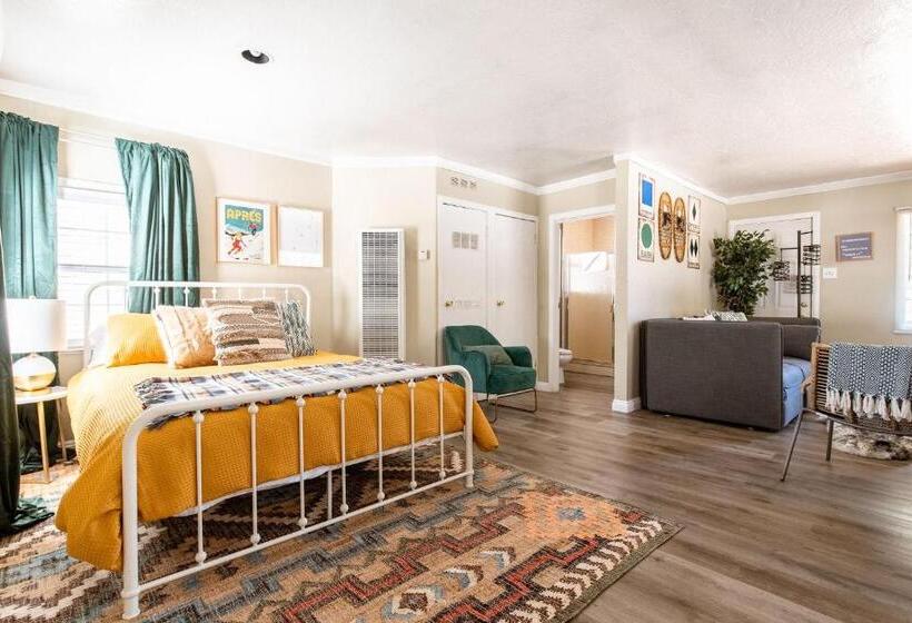 בית מלון כפרי Lakewood Cabins