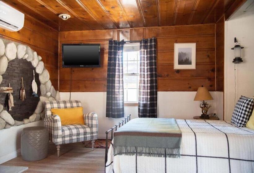 בית מלון כפרי Lakewood Cabins