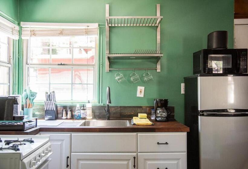 בית מלון כפרי Lakewood Cabins