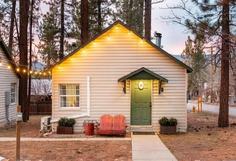 هتل Lakewood Cabins