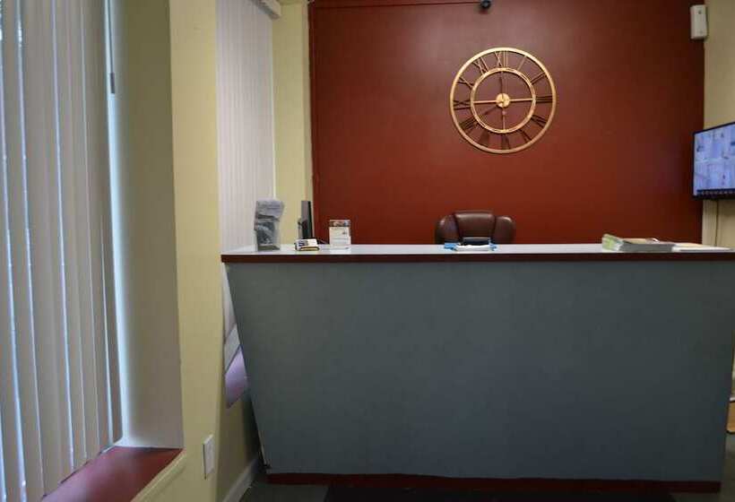 בית מלון כפרי Passport Inn By The Falls Ny