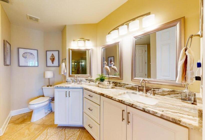 בית מלון כפרי Regency Isle 802