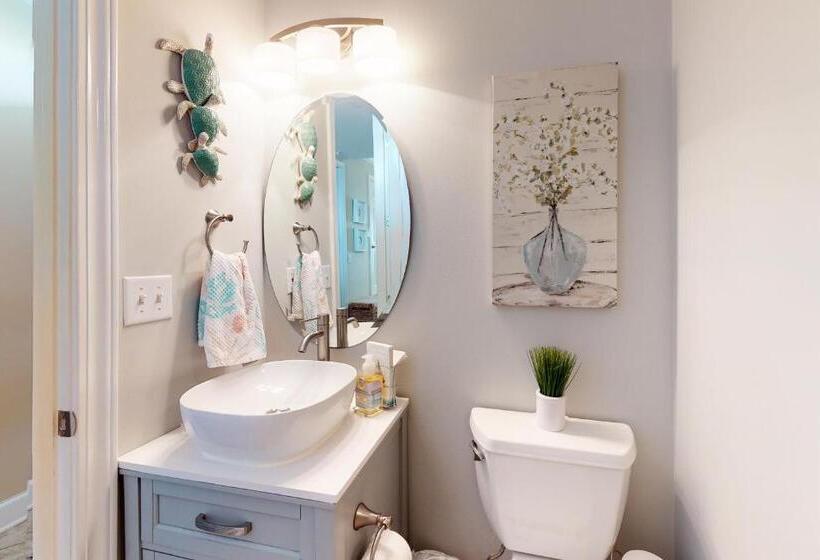 בית מלון כפרי Regency Isle 802