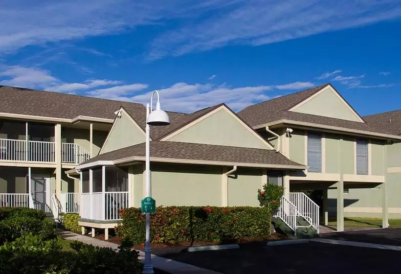 هتل Sea Shells Condominiums