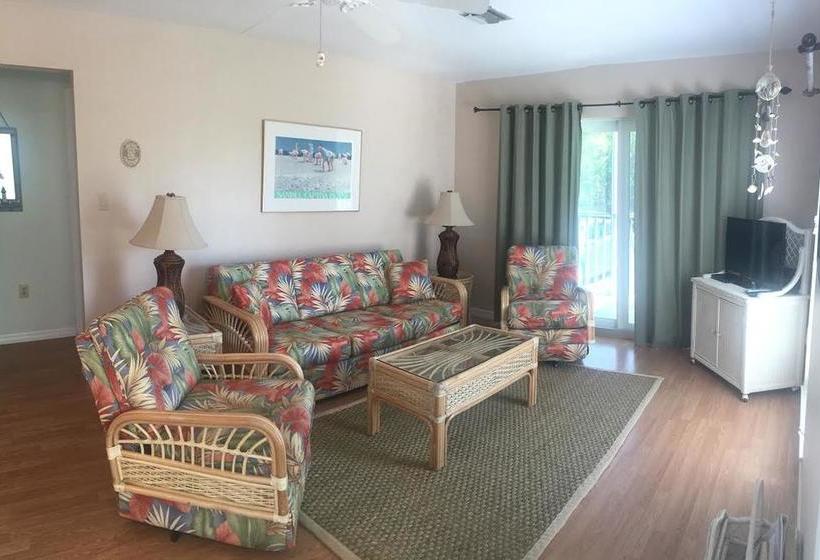 فندق Sea Shells Condominiums