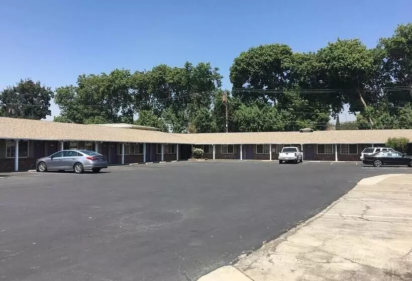 ホテル Sky Ranch Inn