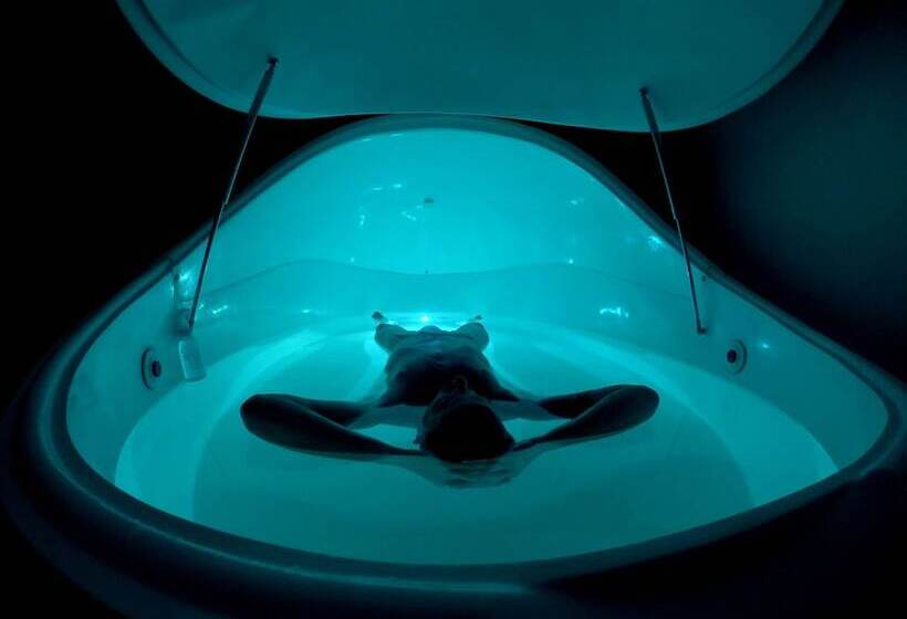 فندق Stone Hollow