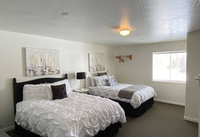 فندق Stone Hollow