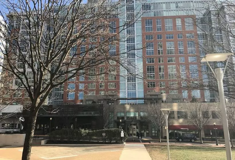 ホテル The Avant At Reston Town Center